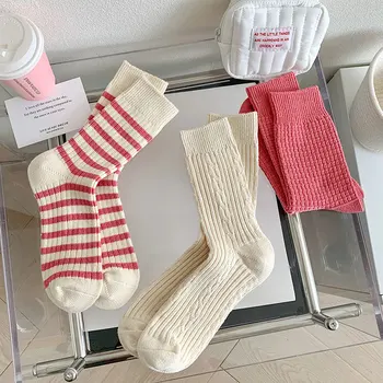 Памучни чорапи със средна дължина, в розова ивица, Модерен дамски спортни чорапи, дишащи дамски чорапи със средна дължина на ивици